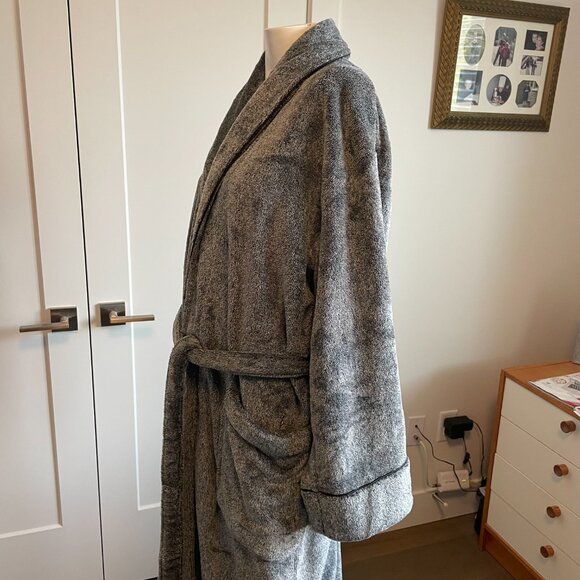 Daniel Buchler Shawl Collar Plush Tie Waist Polyester Robe Charcoal L/XL NWT - Picture 5 of 16